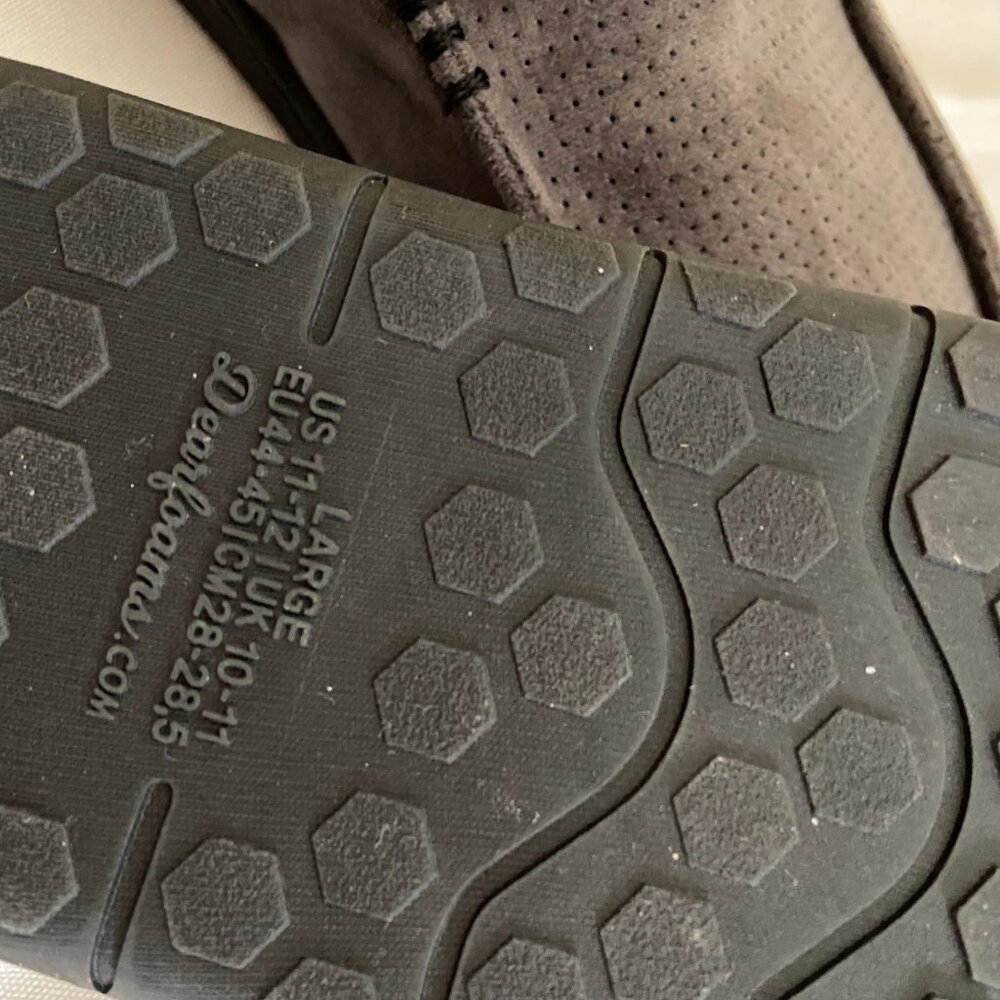 Dearfoams gray slippers - Picture 3 of 5